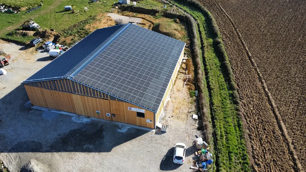 batiment agricole bardage bois centrale photovoltaïque kW