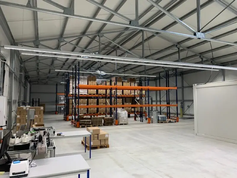 laboratoire stockage charpente uniservice