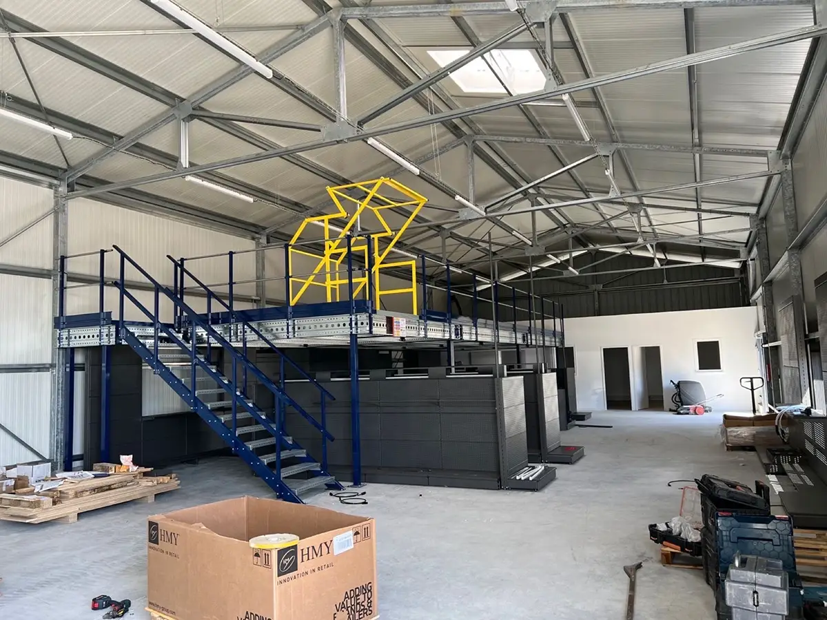 stockage sur mezzanine galvanisee